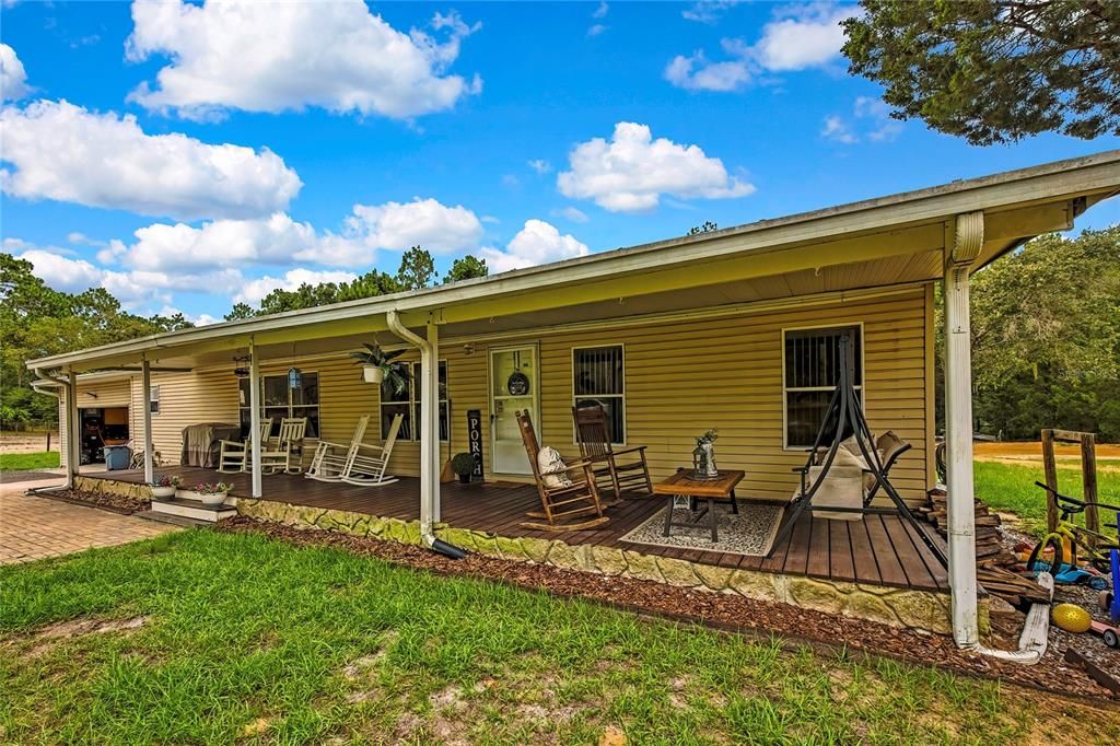 For Sale: $399,995 (3 beds, 2 baths, 1620 Square Feet)