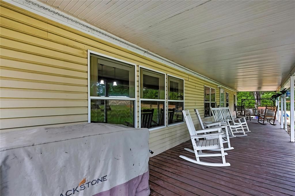 For Sale: $399,995 (3 beds, 2 baths, 1620 Square Feet)