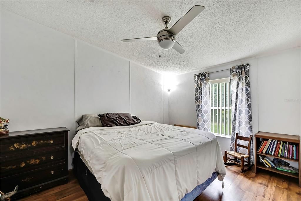 For Sale: $399,995 (3 beds, 2 baths, 1620 Square Feet)