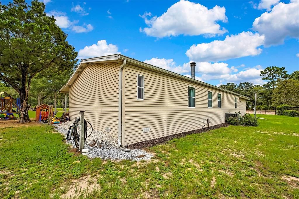 For Sale: $399,995 (3 beds, 2 baths, 1620 Square Feet)