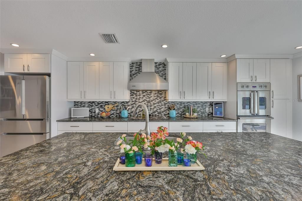 На продажу: $1,995,000 (3 спален, 4 ванн, 2504 Квадратных фут)