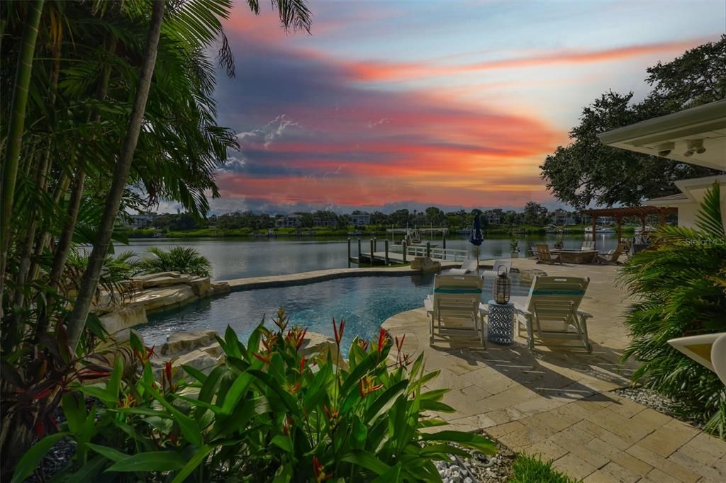 На продажу: $1,995,000 (3 спален, 4 ванн, 2504 Квадратных фут)