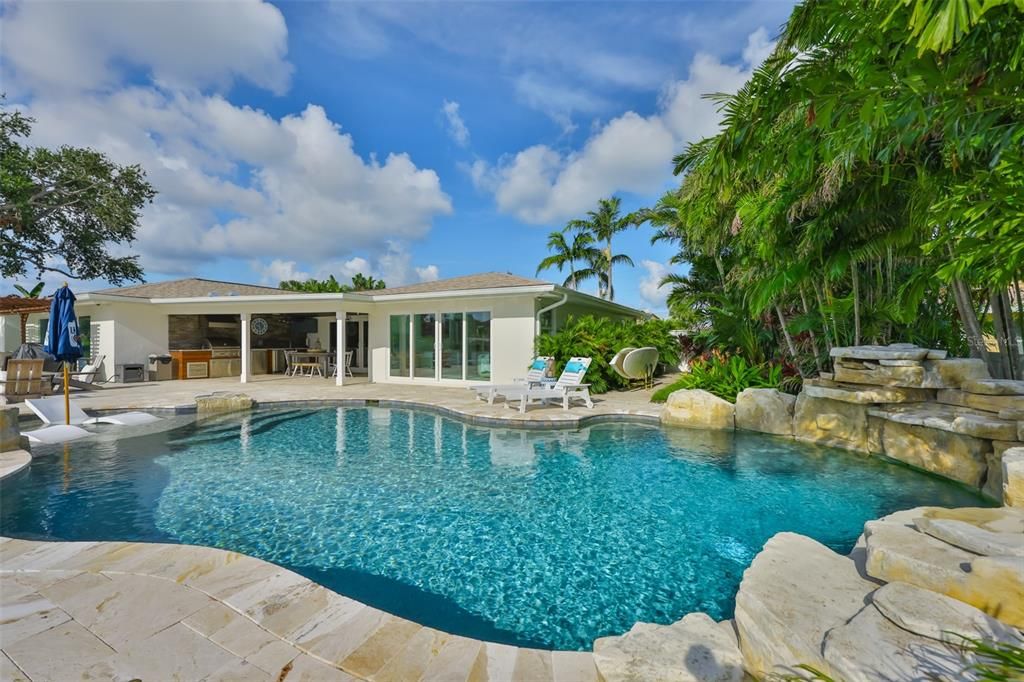 На продажу: $1,995,000 (3 спален, 4 ванн, 2504 Квадратных фут)