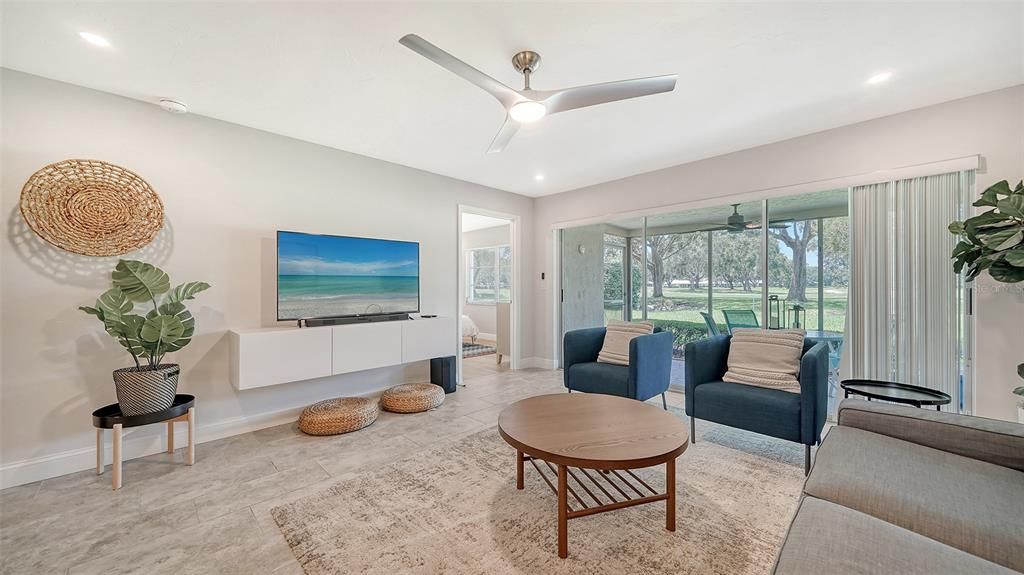 Active With Contract: $2,500 (2 beds, 2 baths, 1118 Square Feet)