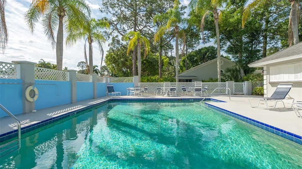 Active With Contract: $2,500 (2 beds, 2 baths, 1118 Square Feet)