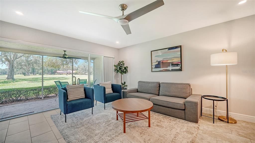 Active With Contract: $2,500 (2 beds, 2 baths, 1118 Square Feet)