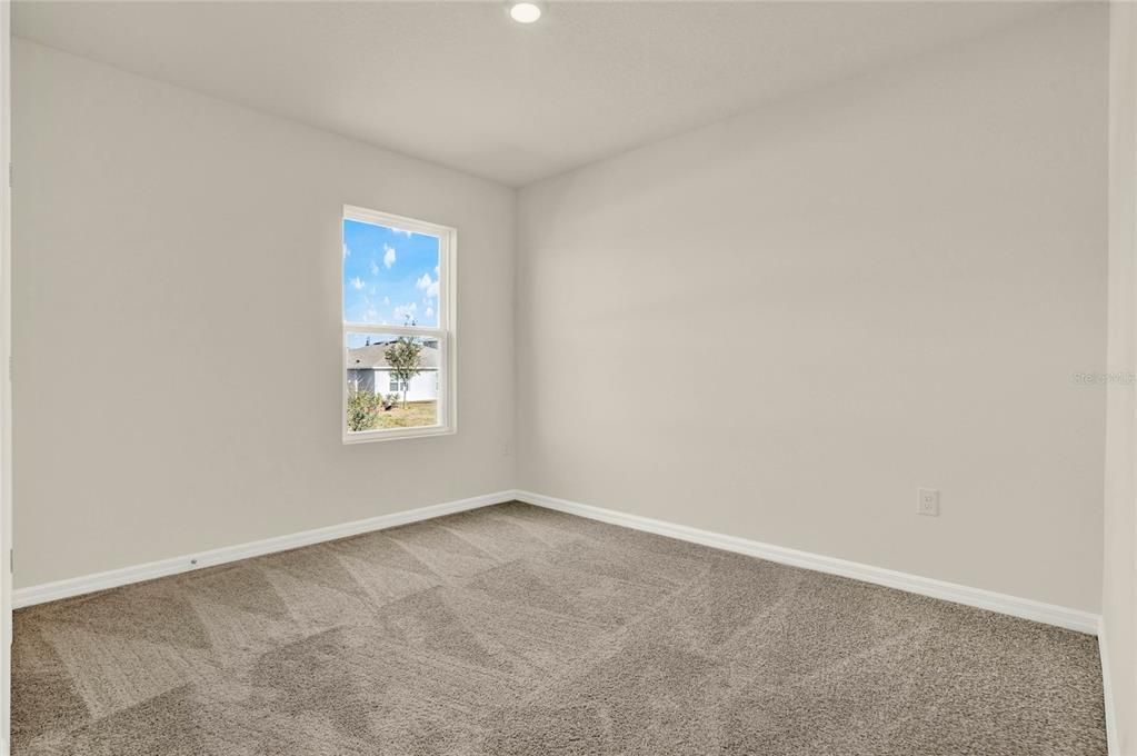 Под контрактом: $479,990 (5 спален, 3 ванн, 2663 Квадратных фут)