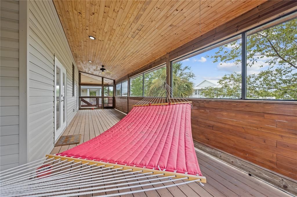 На продажу: $685,000 (2 спален, 2 ванн, 1575 Квадратных фут)