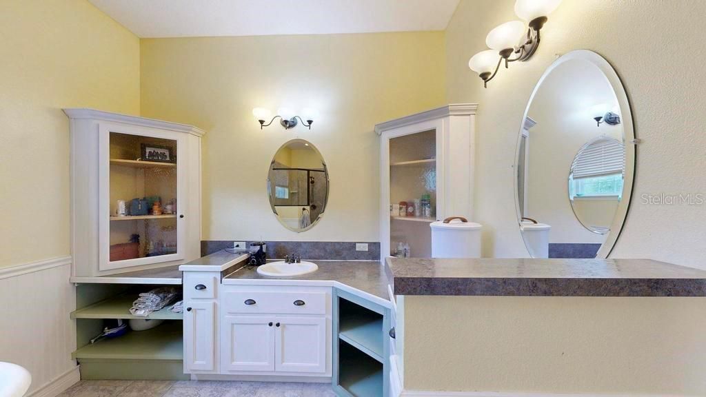 En Venta: $797,000 (5 camas, 4 baños, 3482 Pies cuadrados)