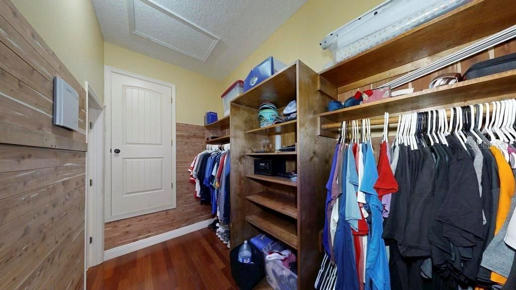 En Venta: $797,000 (5 camas, 4 baños, 3482 Pies cuadrados)