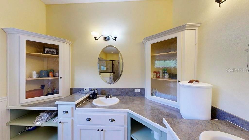 En Venta: $797,000 (5 camas, 4 baños, 3482 Pies cuadrados)