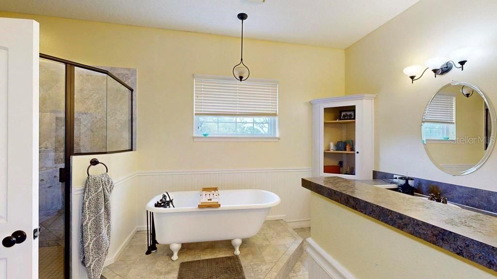 En Venta: $797,000 (5 camas, 4 baños, 3482 Pies cuadrados)