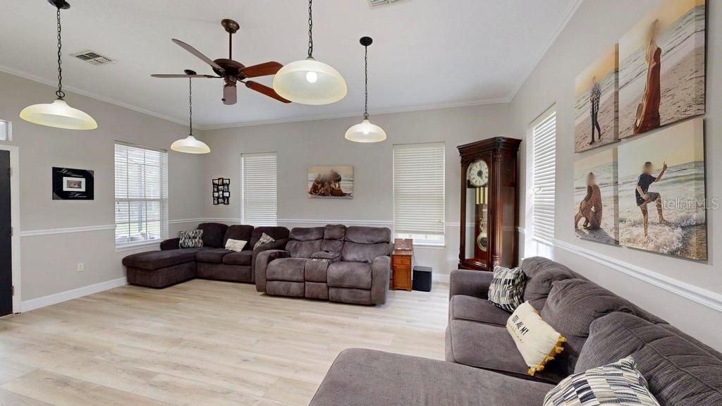 En Venta: $797,000 (5 camas, 4 baños, 3482 Pies cuadrados)