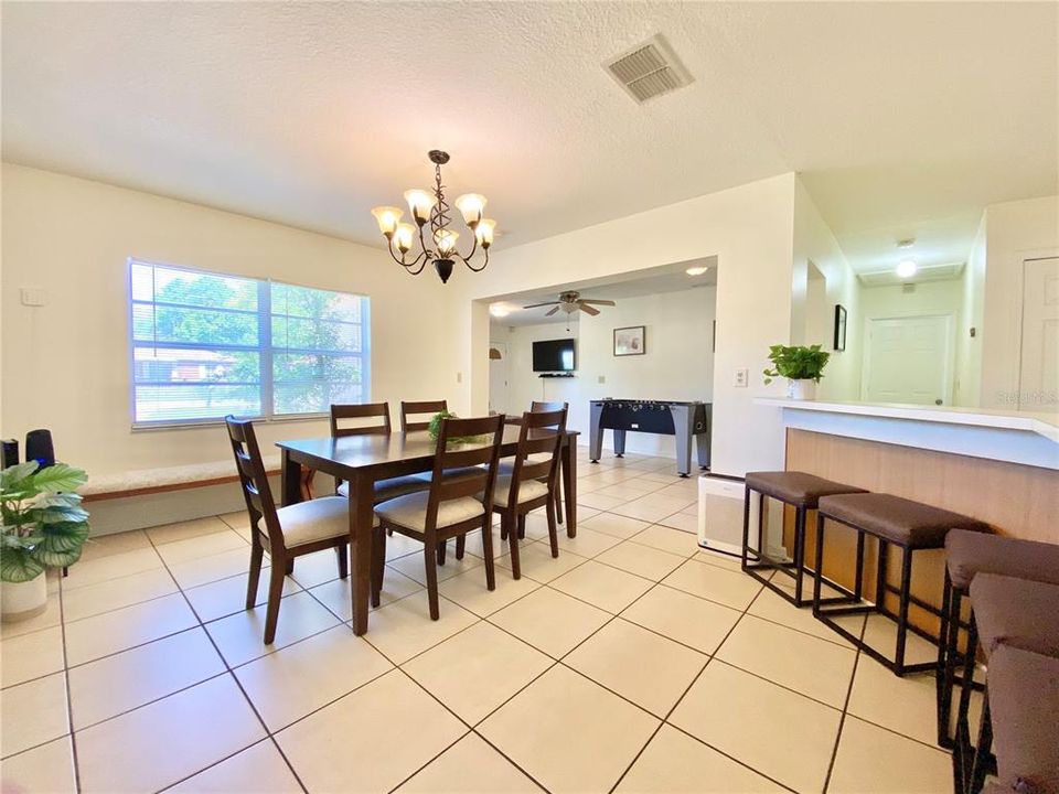 Activo con contrato: $2,200 (3 camas, 2 baños, 1491 Pies cuadrados)