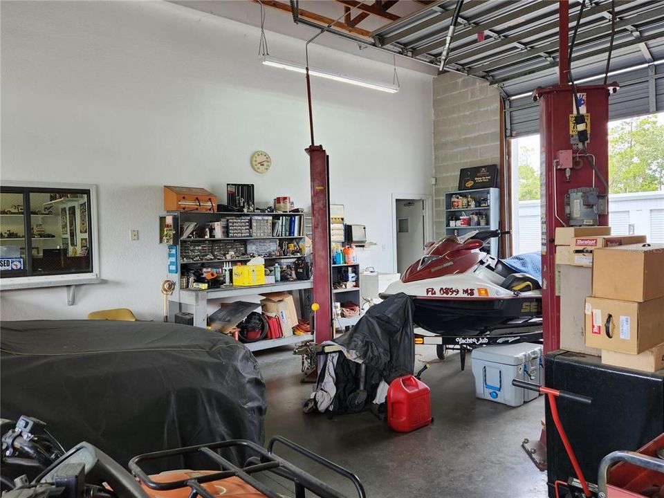 待售: $2,100,000 (0 贝兹, 0 浴室, 9200 平方英尺)