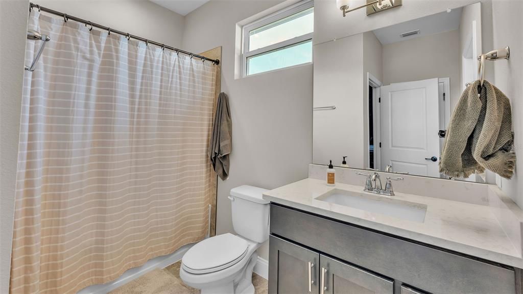 待售: $549,000 (4 贝兹, 3 浴室, 2580 平方英尺)