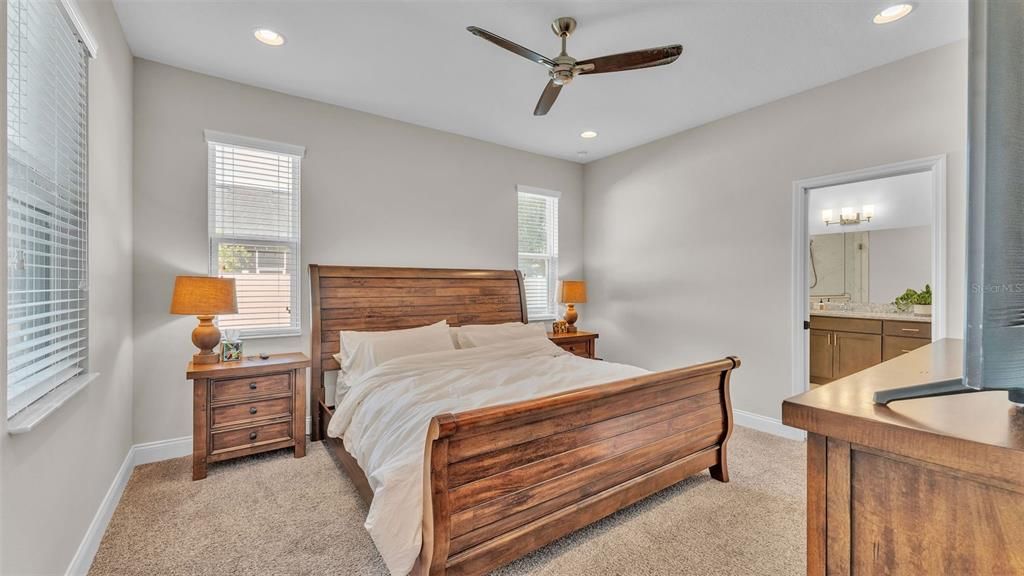 待售: $549,000 (4 贝兹, 3 浴室, 2580 平方英尺)