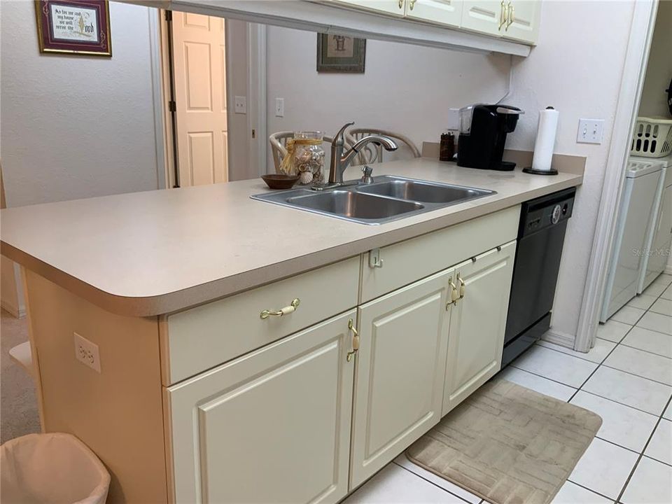 待售: $142,500 (2 贝兹, 2 浴室, 1056 平方英尺)