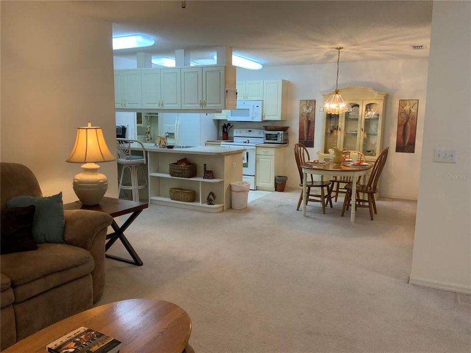 待售: $142,500 (2 贝兹, 2 浴室, 1056 平方英尺)