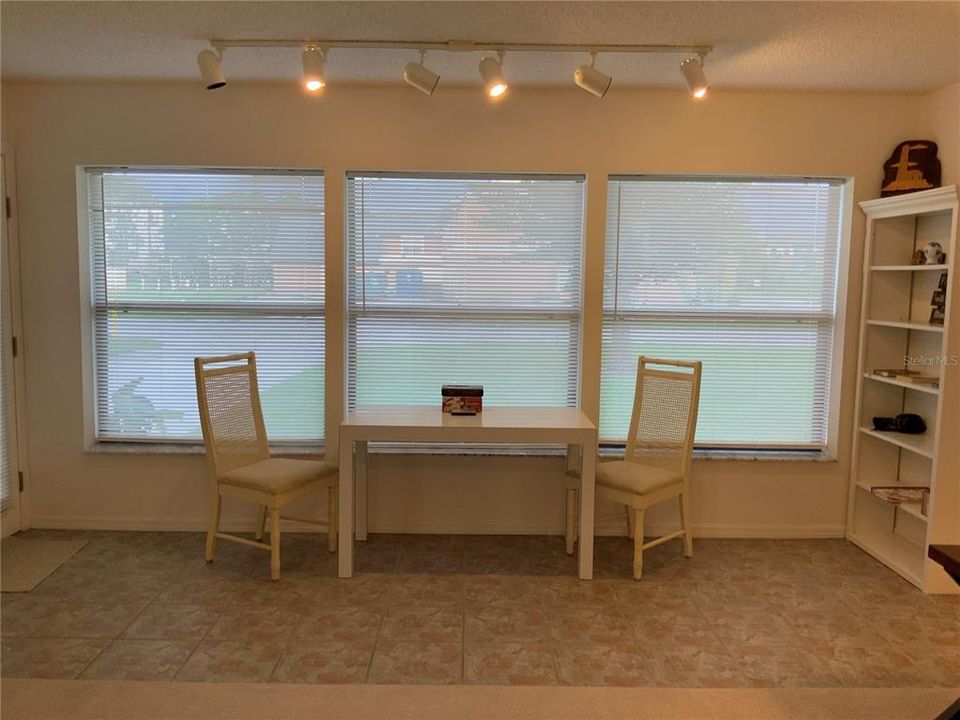 待售: $142,500 (2 贝兹, 2 浴室, 1056 平方英尺)