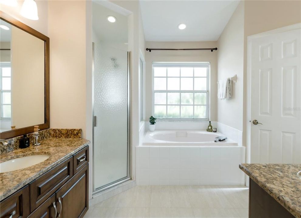 合同活跃: $519,900 (3 贝兹, 2 浴室, 1702 平方英尺)