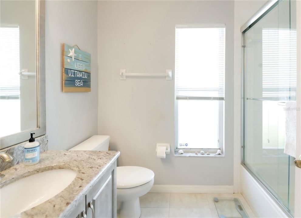 合同活跃: $519,900 (3 贝兹, 2 浴室, 1702 平方英尺)