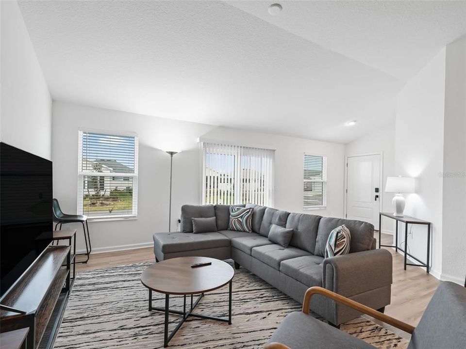 В аренду: $2,100 (2 спален, 2 ванн, 1198 Квадратных фут)