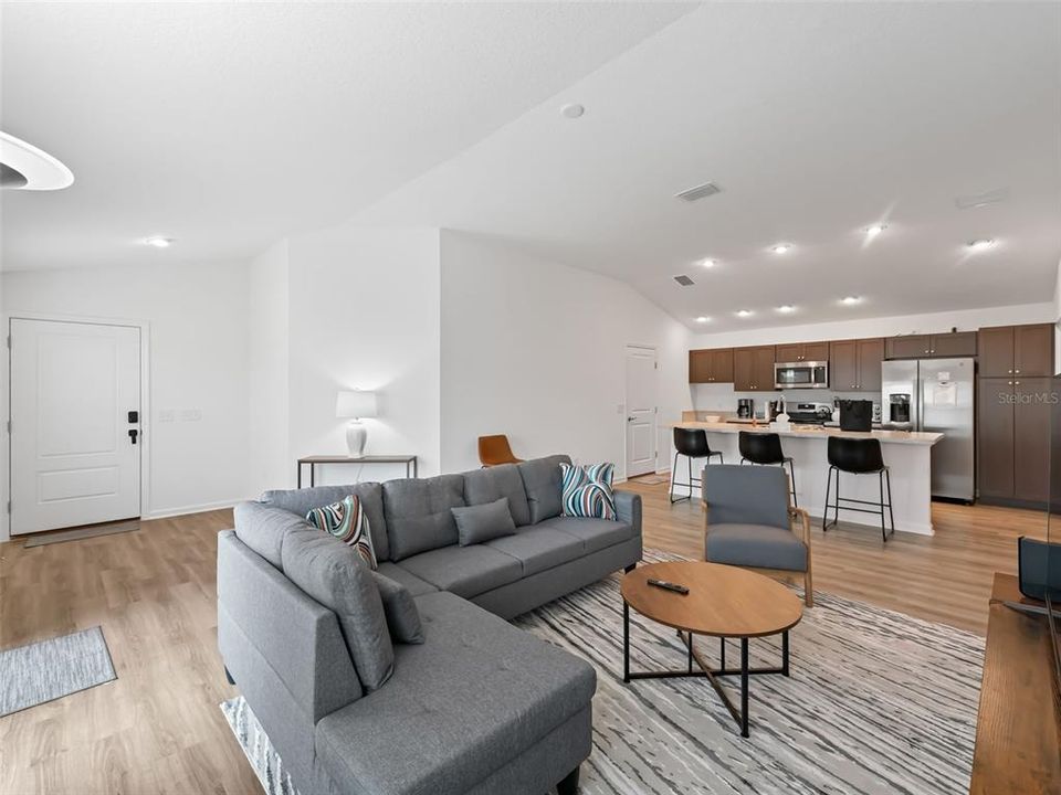 В аренду: $2,100 (2 спален, 2 ванн, 1198 Квадратных фут)