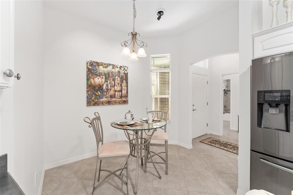 En Venta: $685,000 (3 camas, 2 baños, 1914 Pies cuadrados)