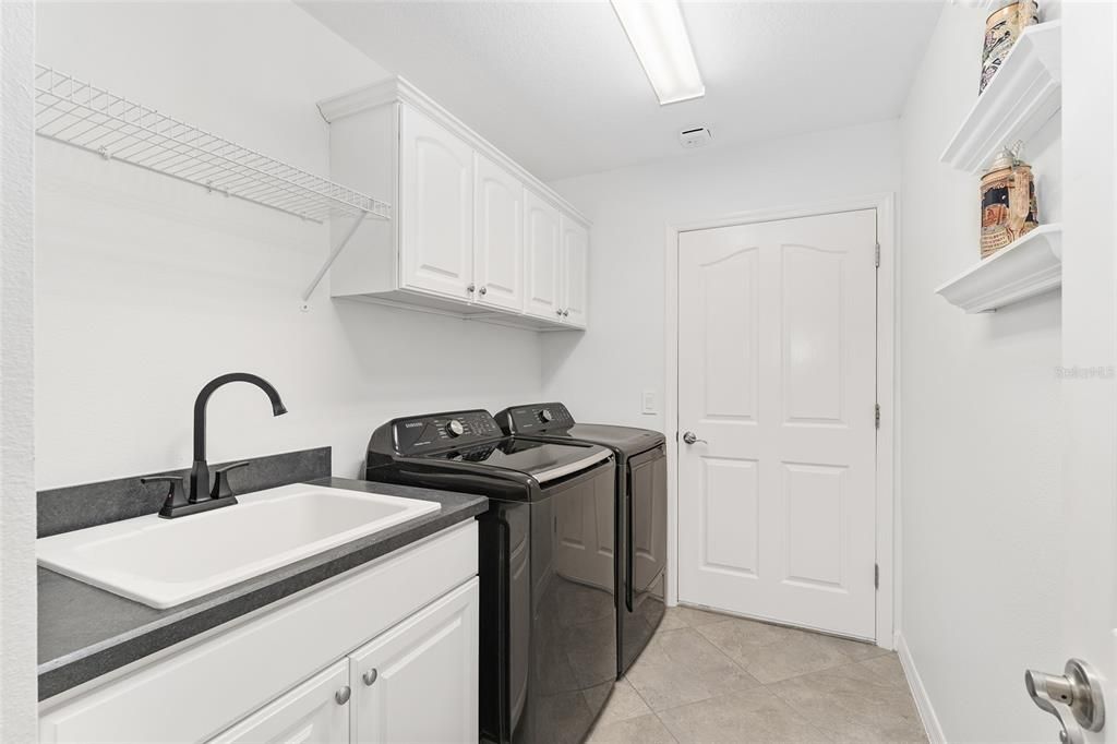 En Venta: $685,000 (3 camas, 2 baños, 1914 Pies cuadrados)