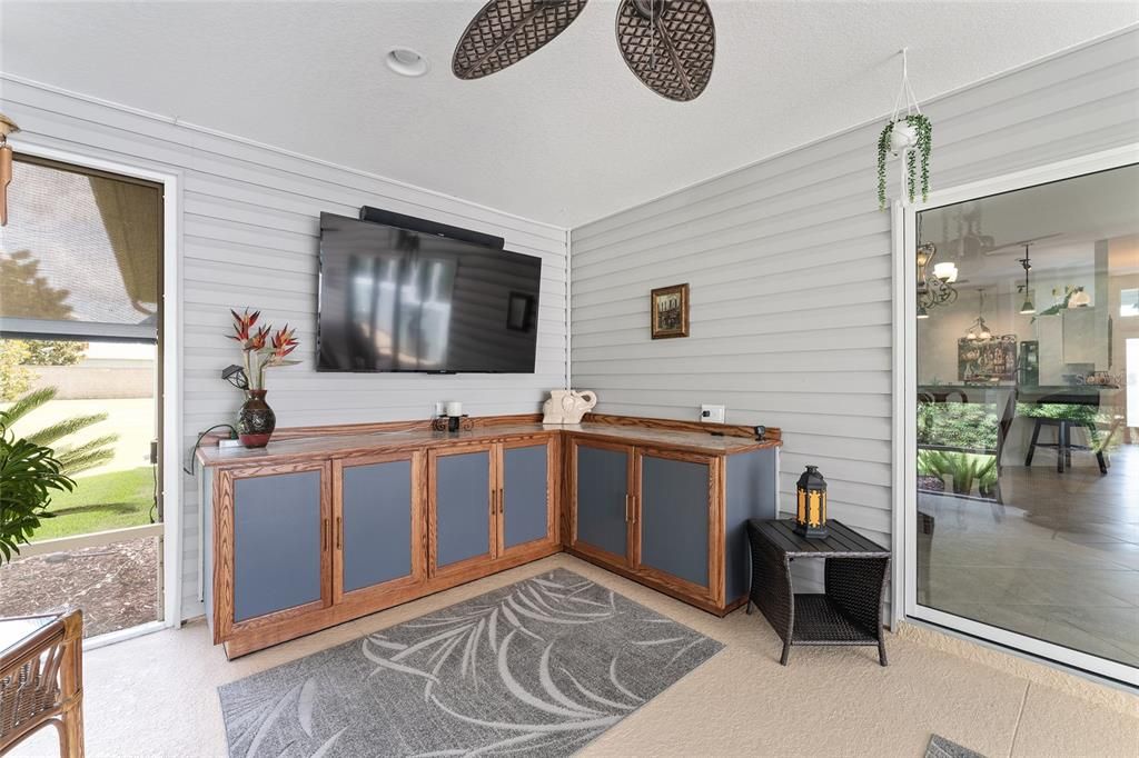 En Venta: $685,000 (3 camas, 2 baños, 1914 Pies cuadrados)