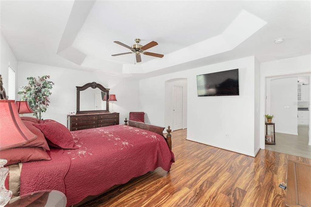 En Venta: $685,000 (3 camas, 2 baños, 1914 Pies cuadrados)