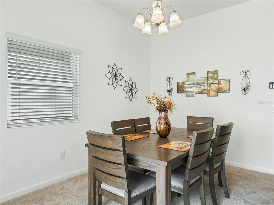 For Rent: $2,100 (2 beds, 1 baths, 1073 Square Feet)