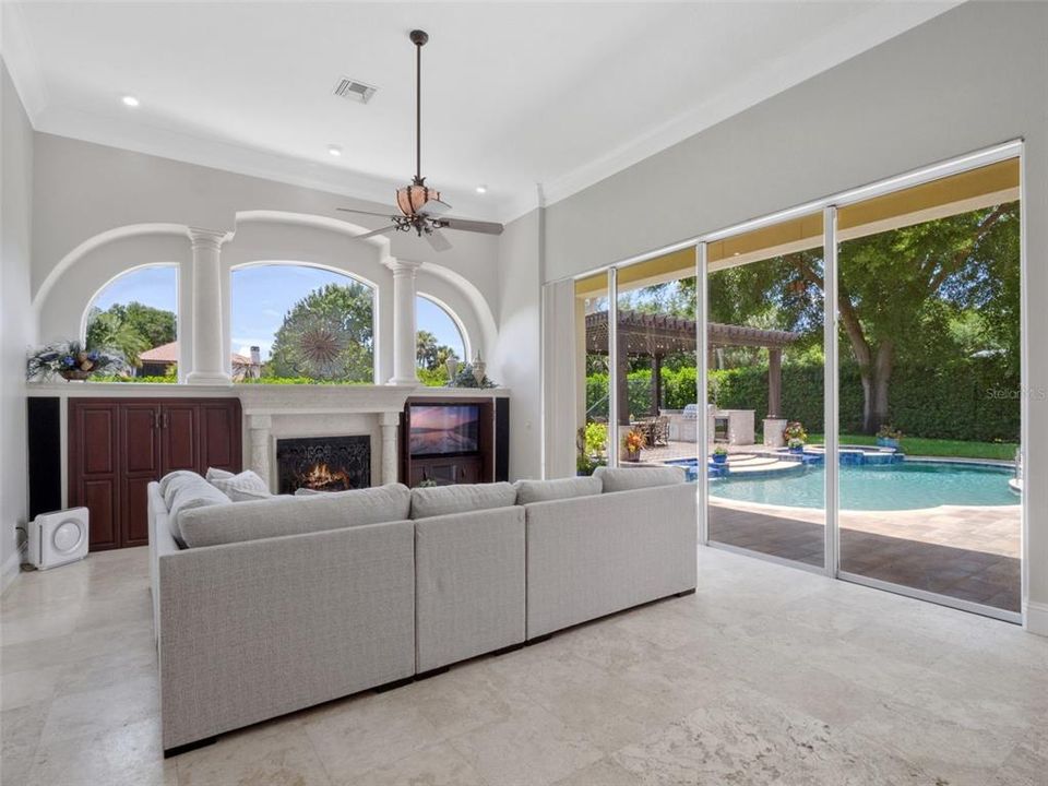 For Sale: $2,000,000 (5 beds, 6 baths, 4898 Square Feet)