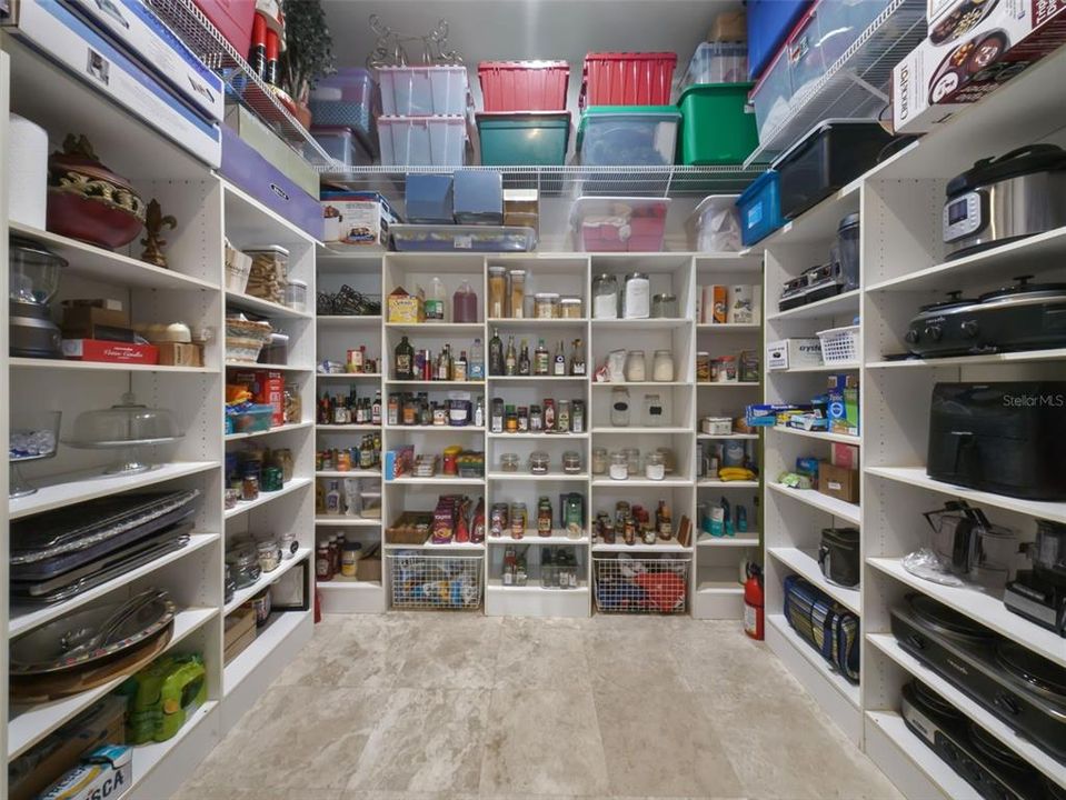 For Sale: $2,000,000 (5 beds, 6 baths, 4898 Square Feet)