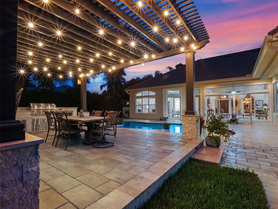 For Sale: $2,000,000 (5 beds, 6 baths, 4898 Square Feet)