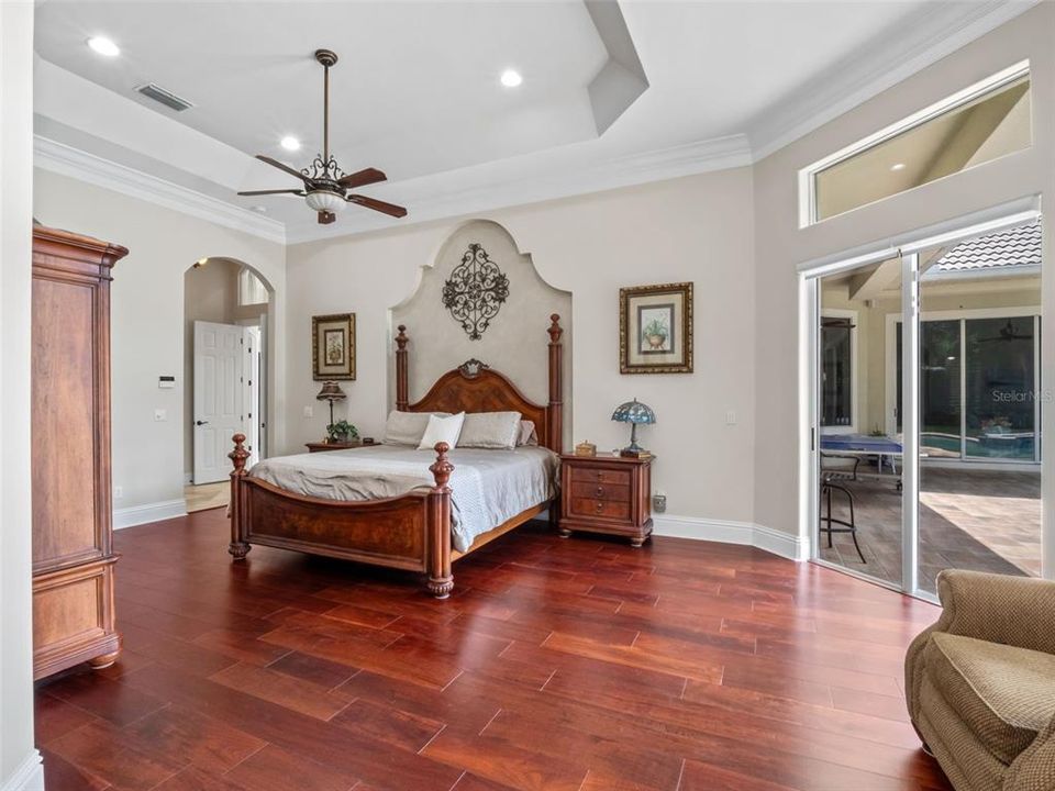 For Sale: $2,000,000 (5 beds, 6 baths, 4898 Square Feet)