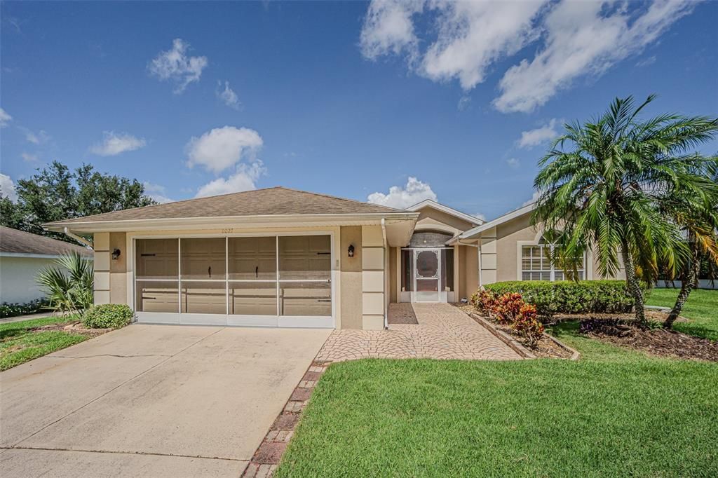 For Sale: $297,000 (2 beds, 2 baths, 1700 Square Feet)