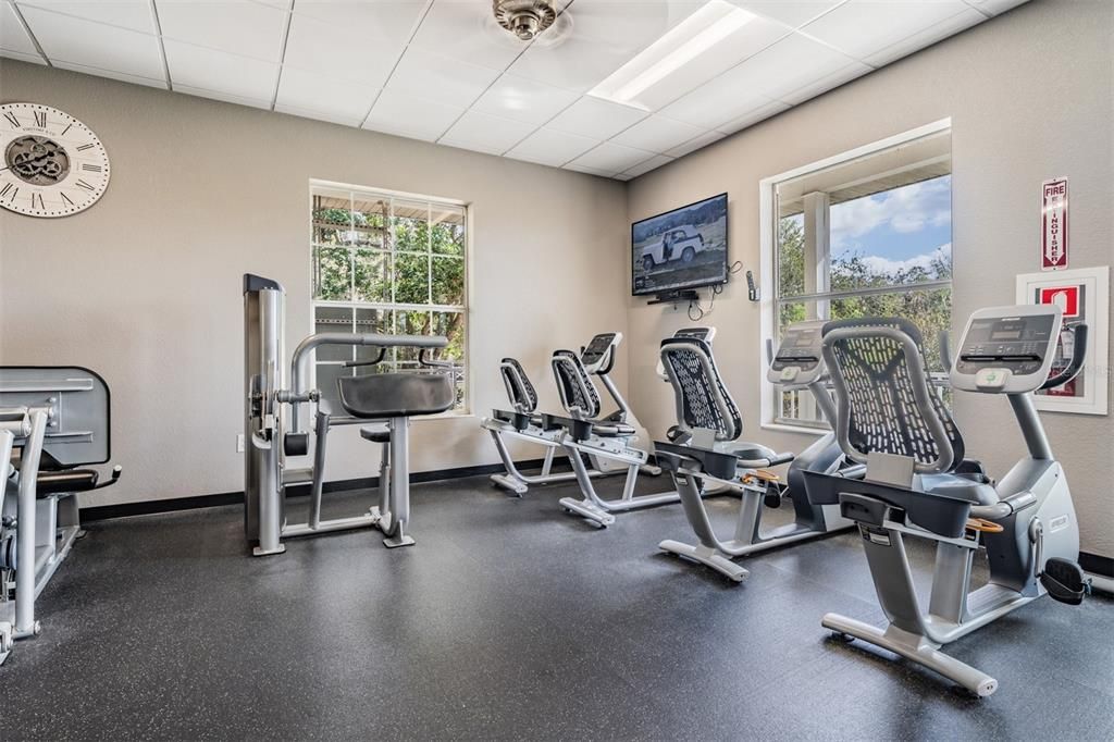 For Sale: $297,000 (2 beds, 2 baths, 1700 Square Feet)