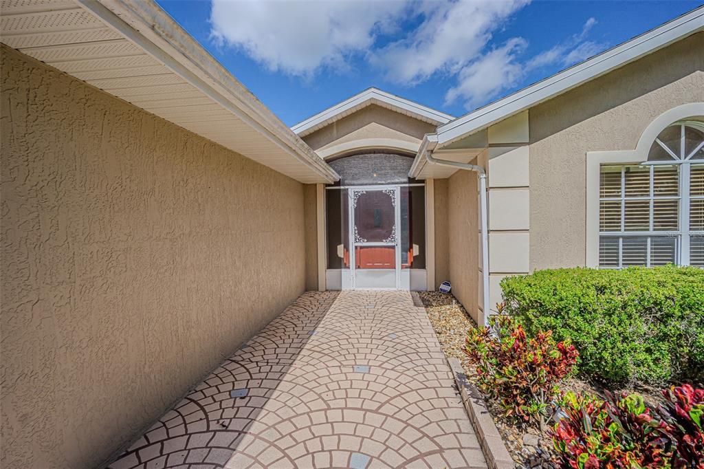 For Sale: $297,000 (2 beds, 2 baths, 1700 Square Feet)