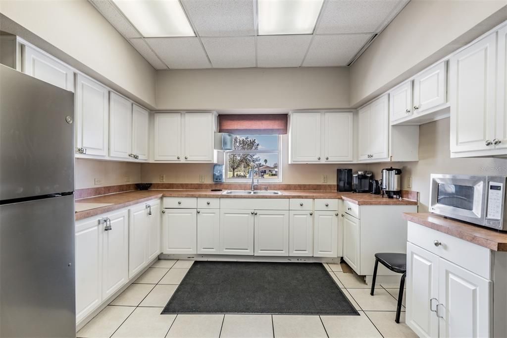 For Sale: $297,000 (2 beds, 2 baths, 1700 Square Feet)