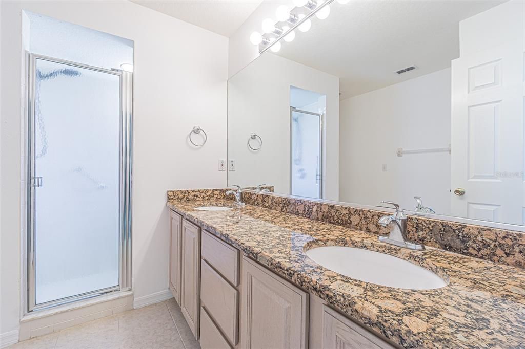 For Sale: $297,000 (2 beds, 2 baths, 1700 Square Feet)