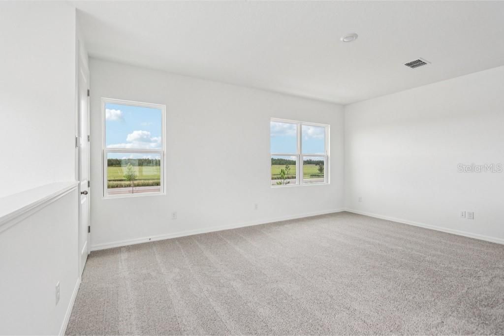 Activo con contrato: $599,990 (4 camas, 3 baños, 3074 Pies cuadrados)