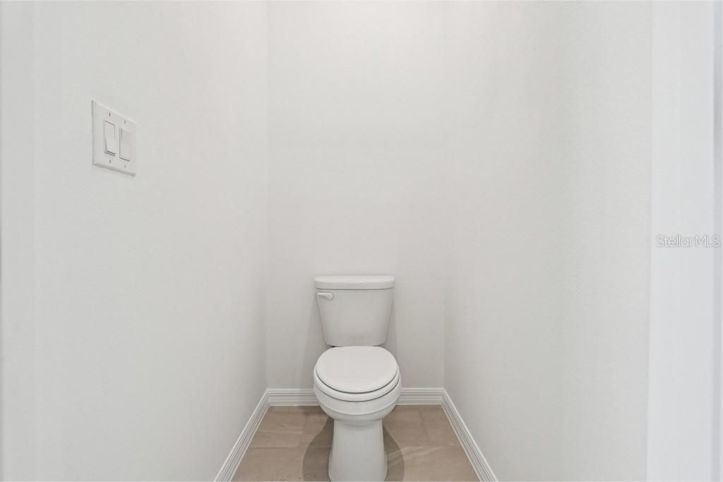 Activo con contrato: $599,990 (4 camas, 3 baños, 3074 Pies cuadrados)