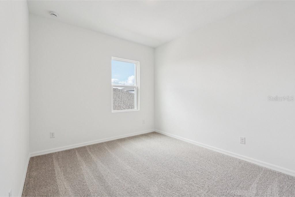 Activo con contrato: $599,990 (4 camas, 3 baños, 3074 Pies cuadrados)