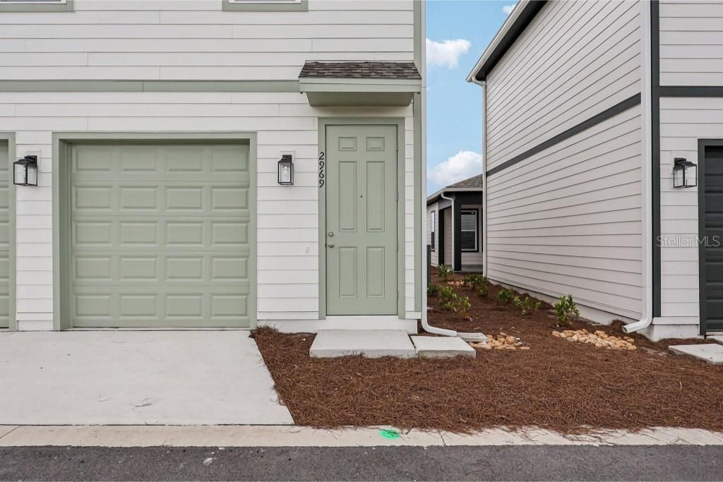 Activo con contrato: $599,990 (4 camas, 3 baños, 3074 Pies cuadrados)