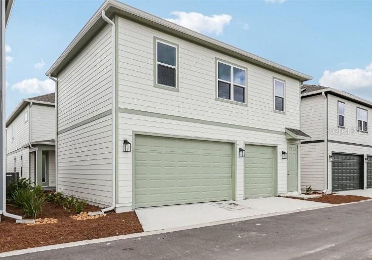 Activo con contrato: $599,990 (4 camas, 3 baños, 3074 Pies cuadrados)