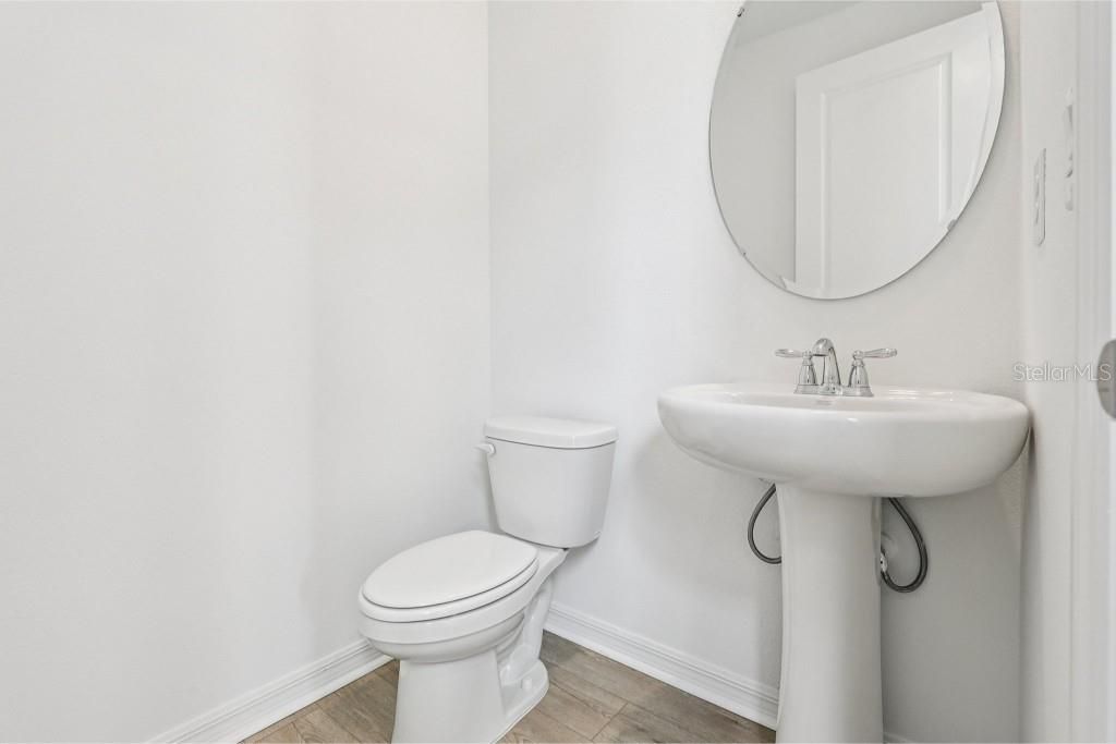 Activo con contrato: $599,990 (4 camas, 3 baños, 3074 Pies cuadrados)