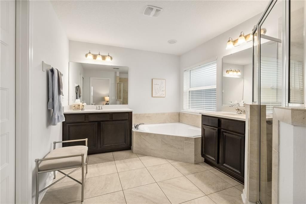 For Sale: $379,900 (3 beds, 2 baths, 1970 Square Feet)