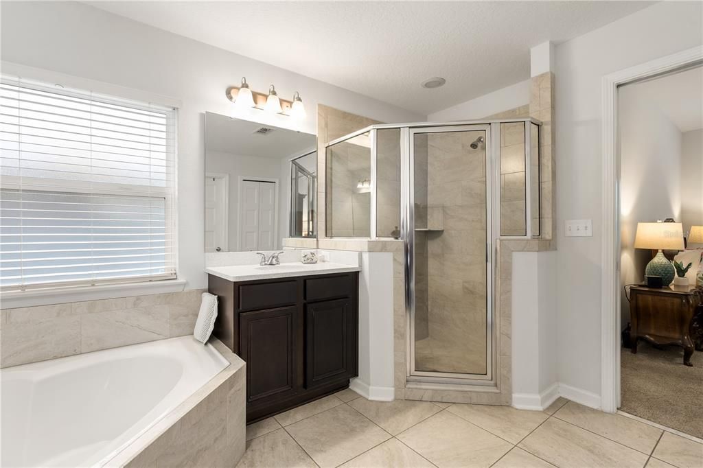 For Sale: $379,900 (3 beds, 2 baths, 1970 Square Feet)